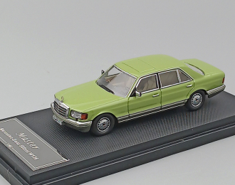 MERCEDES-BENZ 560SEL W126, green