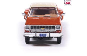 CHEVROLET K-30 CREW Cab Dually Pick-Up (1975), Grecian Bronze and Santa Fe Tan Deluxe Two-Tone 