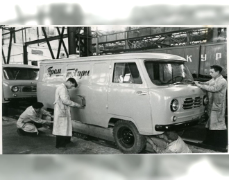 UAZ-450 (ранний, с обратным открыванием дверей) - Москва 1958