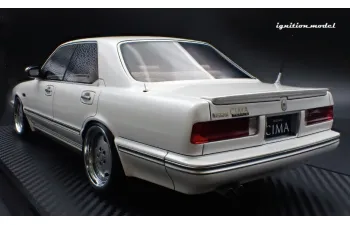 NISSAN Cedric Cima (Y31), pearl white