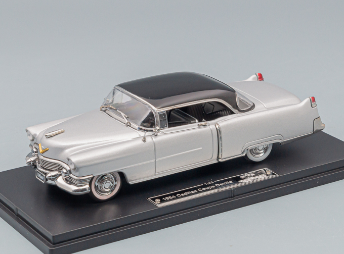 CADILLAC Coupe Deville (1954), silver / black