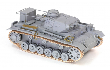 Сборная модель Немецкий средний танк наблюдателей Pz.Bef.Wg.Iii Ausf.H Dak