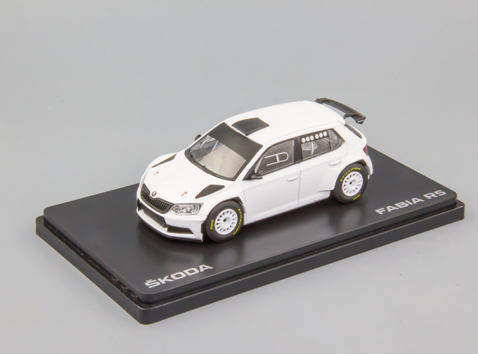 SKODA Fabia III R5 (2015) White - Gravel Wheels