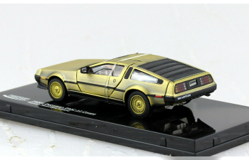 DeLorean DMC 12 coupe gold