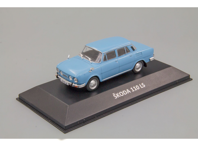 Skoda 110 LS, light blue