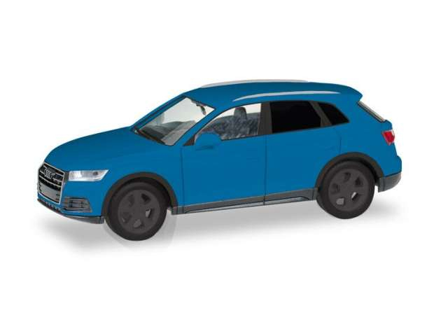 AUDI Q5, blue