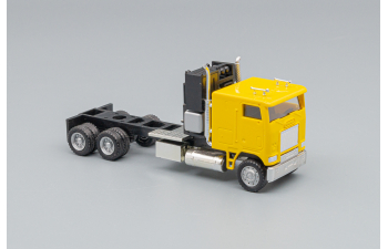FREIGHTLINER FLB COE Tractor / Heavy Equipment Trailer with Jeep Trailer, yellow