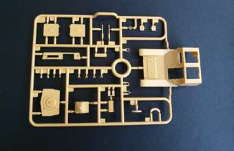 Сборная модель Carro Armato L35/c (C.V.33/II Serie) Fitted with the Swiss“Solothurn” S18-1100 20mm anti-tank gun