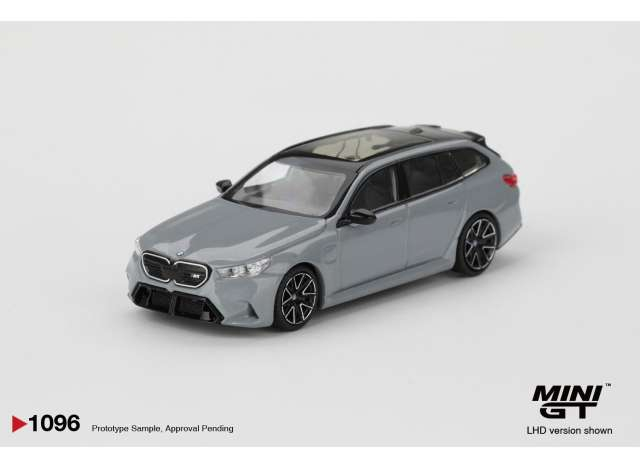 BMW M5 (G99) Touring, Brooklyn grey metallic 2025