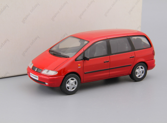 SEAT Alhambra, red