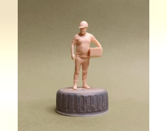 Фигура 0890 Саня с коробкой, неокрашенная