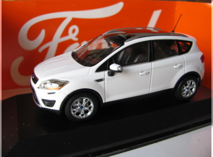 FORD Kuga (2008), white