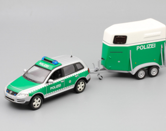 VOLKSWAGEN Touareg with horse triailer Polizei Dresden, green / silver / white