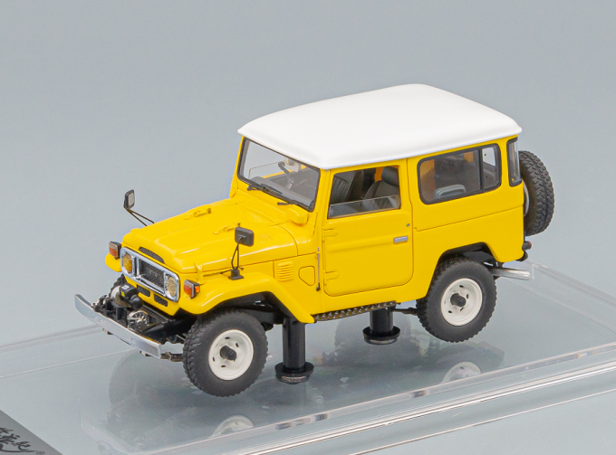 TOYOTA Land Cruiser 40 Series, yellow / white roof