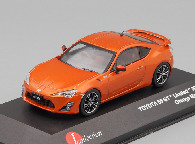 TOYOTA GT86 (2012), orange