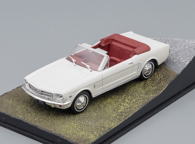 FORD Mustang Convertible "Goldfinger" 1964, white