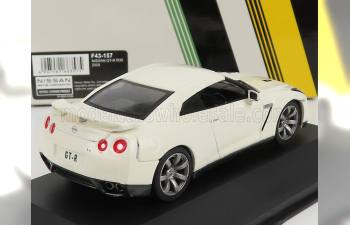 NISSAN Gt-r (r35) Coupe 2008, White