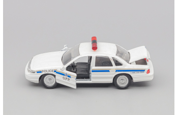 FORD Crown Victoria Police, white