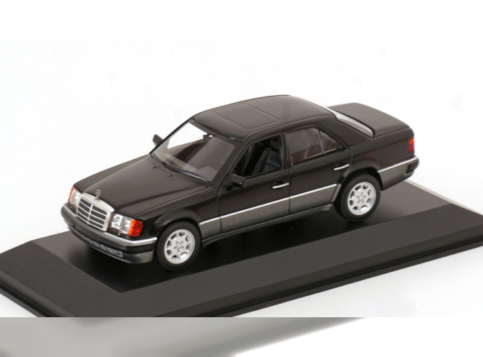 MERCEDES-BENZ 500E V8 (1991), black grey