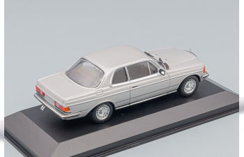 MERCEDES-BENZ 280 CE 1976, silver