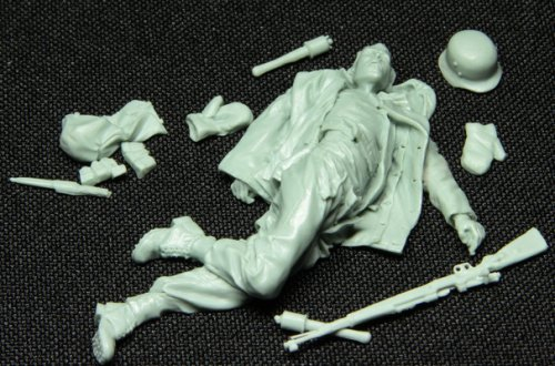 Сборная модель Фигура убитый немецкий солдат