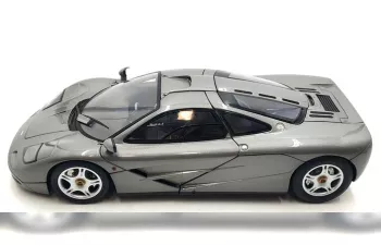 MCLAREN F1 Roadcar (1994), grey metallic