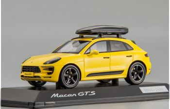 PORSCHE Macan GTS with box on the roof, yellow