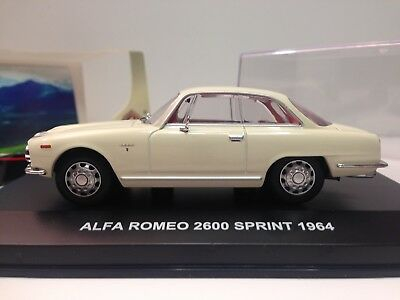ALFA ROMEO 2600 Sprint (1964), creme