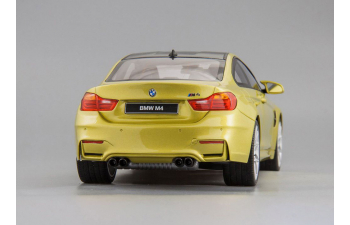 BMW M4 Competition Package (austin yellow)