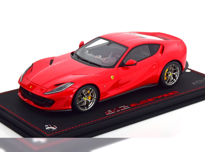 FERRARI 812 Superfast (2017), red