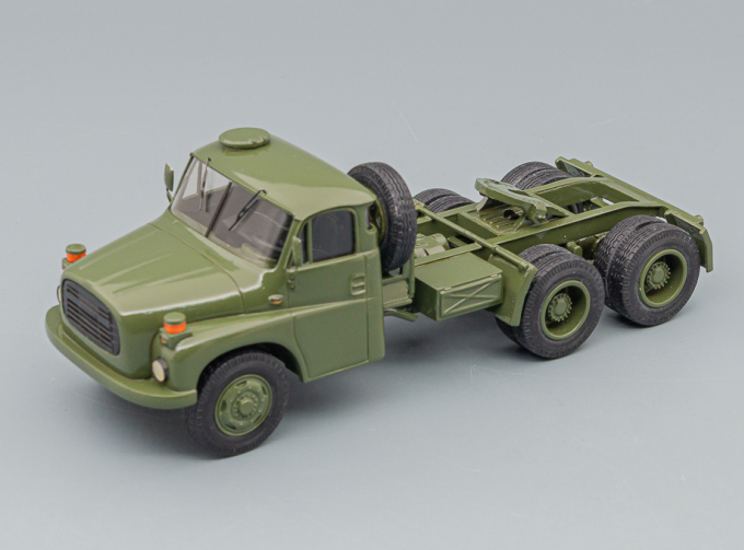 TATRA 148 седельный тягач 6x6, green