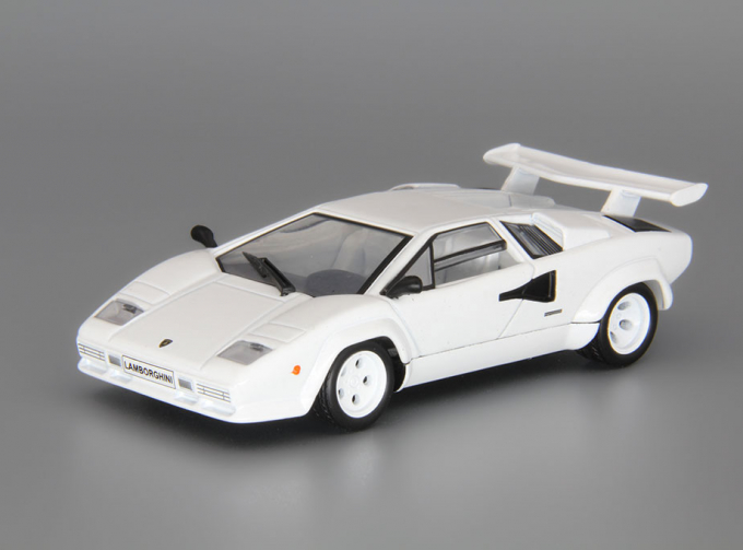 LAMBORGHINI Countach LP500S, white