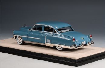 CADILLAC Fleetwood Sixty Special (1953), Tunis Blue Metallic