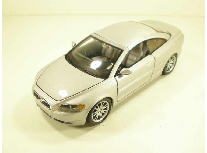 VOLVO C70 Coupe, Star Collection 1:24, цвет серебристый