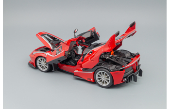 FERRARI FXX K (2015), rot/schwarz