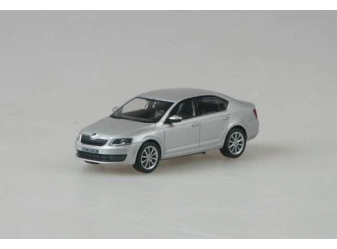 SKODA Octavia 3 2012 stříbrná časopis