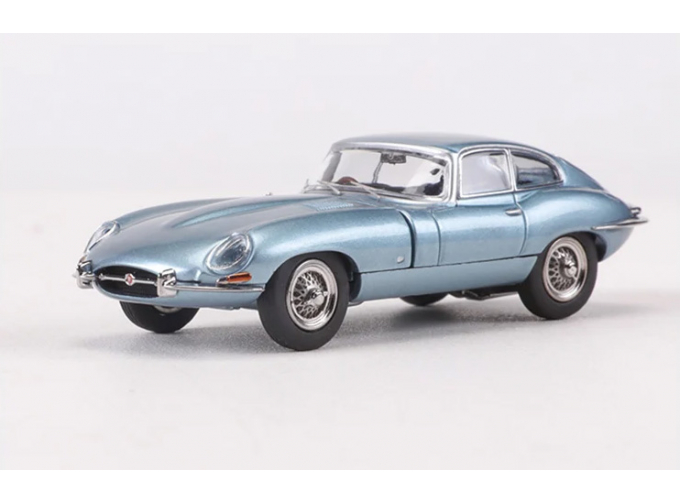 JAGUAR E-type HardTop (1961), light blue