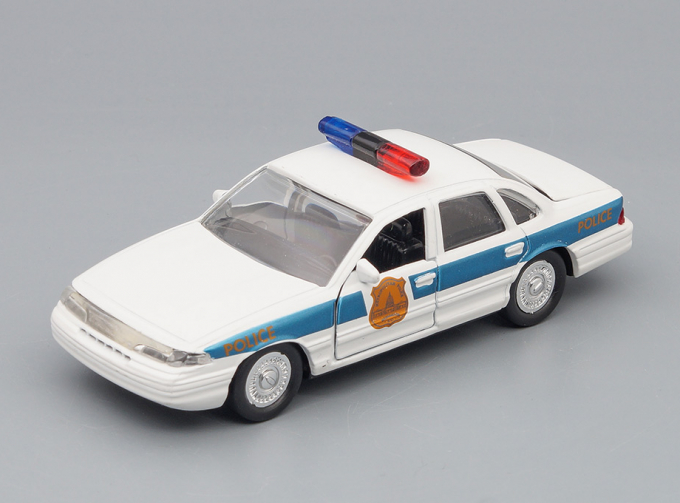 FORD Crown Victoria Police, white