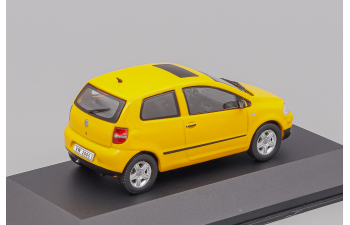 VOLKSWAGEN Fox (2005), yellow