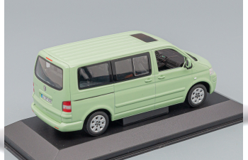 VOLKSWAGEN T5 Multivan (2003), light green