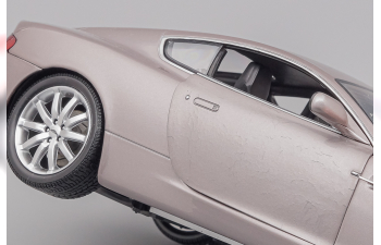 ASTON MARTIN DB9, silver