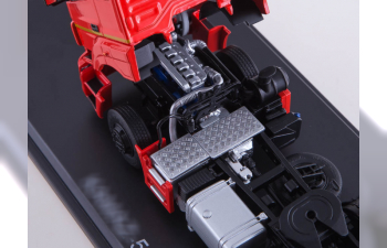 Камский грузовик 5490-S5 седельный тягач, красный