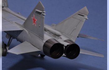 Сборная модель Самолет Russian MiG-31 Foxhound