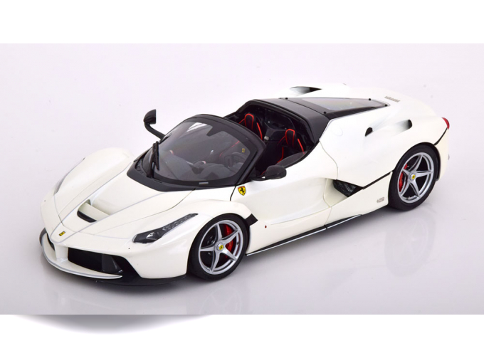 FERRARI LaFerrari Aperta (2016), white metallic