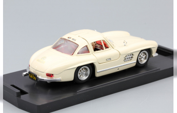 MERCEDES-BENZ 300 SL, beige