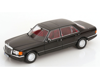 MERCEDES-BENZ 560 SEL (1991), black