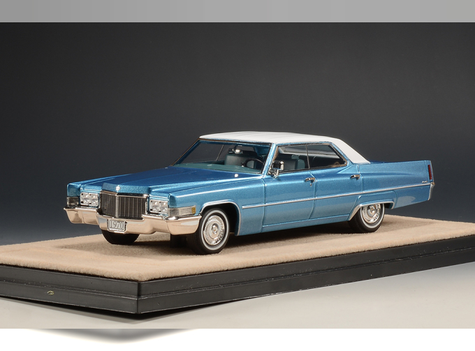 CADILLAC Sedan De Ville 1970 Corinthian, blue metallic