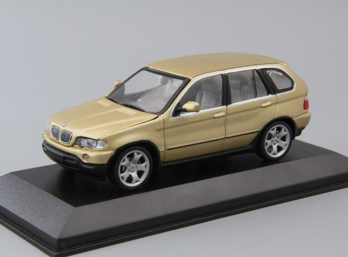 BMW X5 4.4i E53 (2000), gold