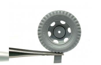 Sagged wheel set for Chevrolet G-506 (non directional, Firestone)