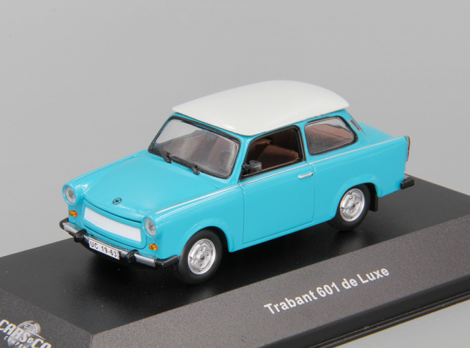 TRABANT 601 de Luxe (1986), blue / white